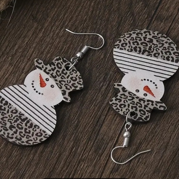 Boutique Snowman Earrings - Picture 3 of 5